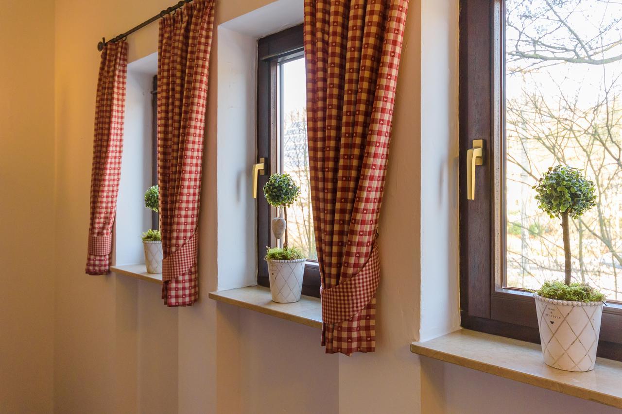 Landhotel Oelmuehle Mombris ภายนอก รูปภาพ